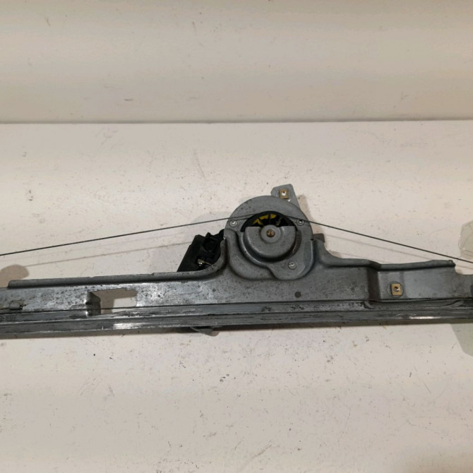 Mecanisme+moteur leve-glace avg occasion  Renault SCÉNIC II (JM0/1_) 1.6 (jm0c, jm0j, jm1b) (2003-2006) 5 portes   8201010937  1