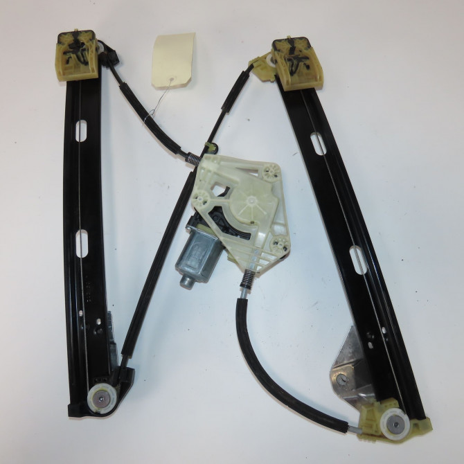 Mecanisme + moteur lève-glace avant droit occasion  Audi A1 Sportback (GBA) 40 tfsi (2018)   82G837462A  1