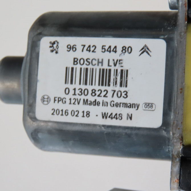 Mecanisme+moteur leve-glace avg occasion  Peugeot 208 I (CA_, CC_) 1.0 (2012)   9673154480  2