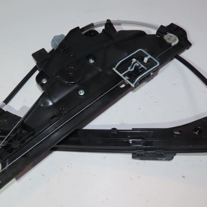 Mecanisme + moteur lève-glace avant droit occasion  Citroën C4 III (BA_, BB_, BC_) 1.5 bluehdi 130 (bbyhzb) (2020)   9832821580  1