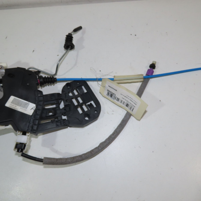 Serrure porte arg occasion  Mercedes-benz CLASSE A (W176) A 200 cdi / d (176.008) (2014-2018)   2047302735  3