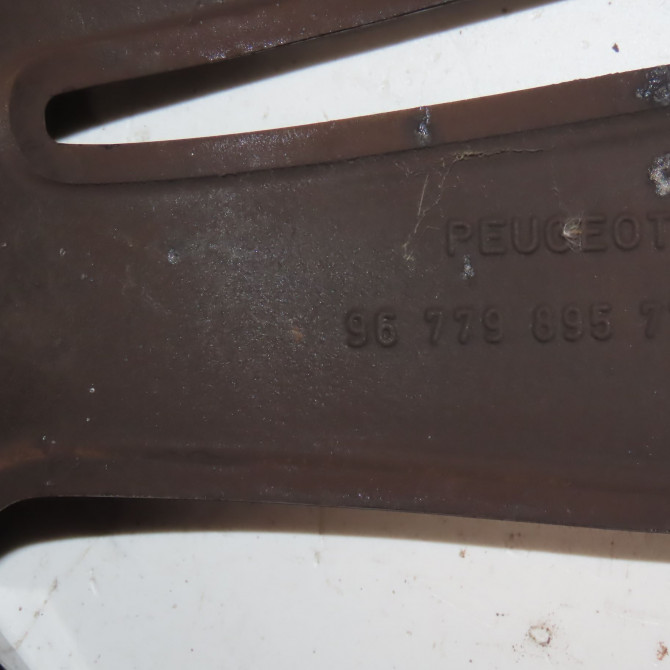 Jante aluminium occasion  Peugeot 308 II (LB_, LP_, LW_, LH_, L3_) 1.2 thp 130 (2013-2021)   9677989577  3