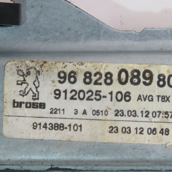 Mecanisme+moteur leve-glace avg occasion  Peugeot 5008 (0U_, 0E_) 1.6 hdi (2010-2017) 5 portes   9221FF  3