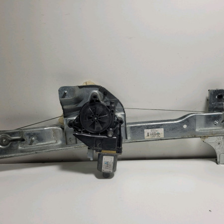 Mecanisme + moteur lève-glace avant droit occasion  Peugeot 208 I (CA_, CC_) 1.6 hdi (2012) 5 portes   9673154380 