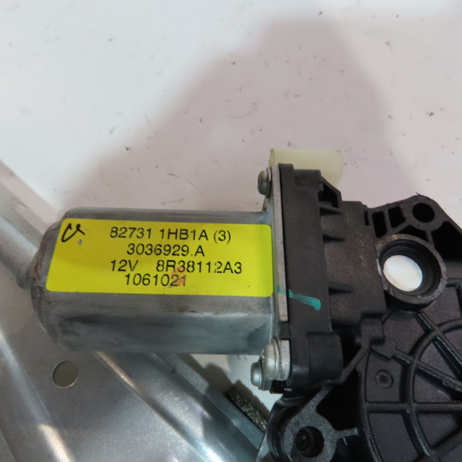 Mecanisme+moteur leve-glace ard occasion  Nissan NOTE (E12) 1.5 dci (2013)   827203VV0A  2