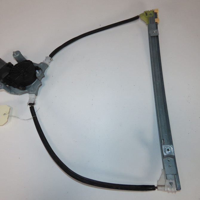 Mecanisme + moteur lève-glace avant droit occasion  Renault CLIO II (BB_, CB_) 1.2 16v (bb05, bb0w, bb11, bb27, bb2t, bb2u, bb2v, cb05,... (2001-2016) 3 portes   7700842246  3