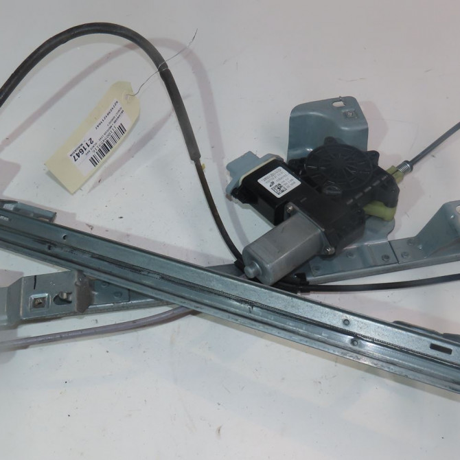 Mecanisme+moteur leve-glace avg occasion  Renault KANGOO Express (FW0/1_) 1.5 dci 90 (fw0g, fw05, fw08, fw11) (2009) 4 portes   807211404R  1