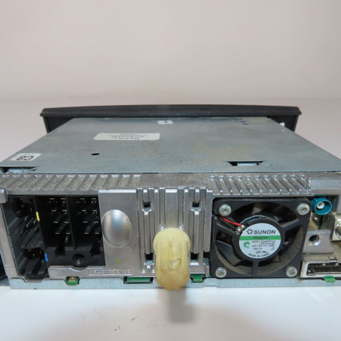 Autoradio occasion  Renault LAGUNA II Grandtour (KG0/1_) 1.9 dci (kg1a, kg1w, kg0g) (2005-2007)   8200796851  3