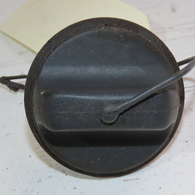 Bouchon reservoir a carburant occasion  Renault LAGUNA II Grandtour (KG0/1_) 1.9 dci (kg1a, kg1w, kg0g) (2005-2007)   7700431898  1