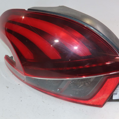 Feu arrière gauche occasion  Peugeot 208 I (CA_, CC_) 1.5 bluehdi 100 (2018)   9825601280 