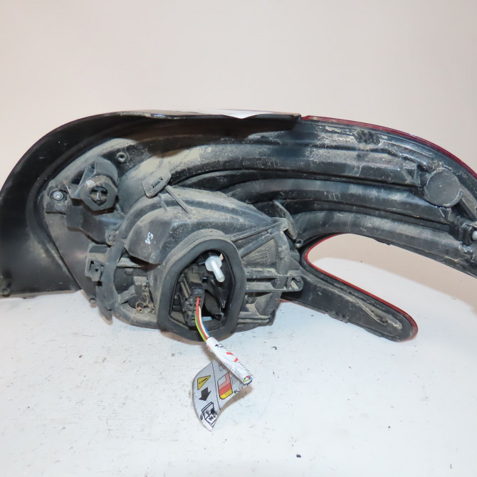 Feu arrière gauche occasion  Peugeot 208 I (CA_, CC_) 1.2 thp 110 (2013)   9825601280  2