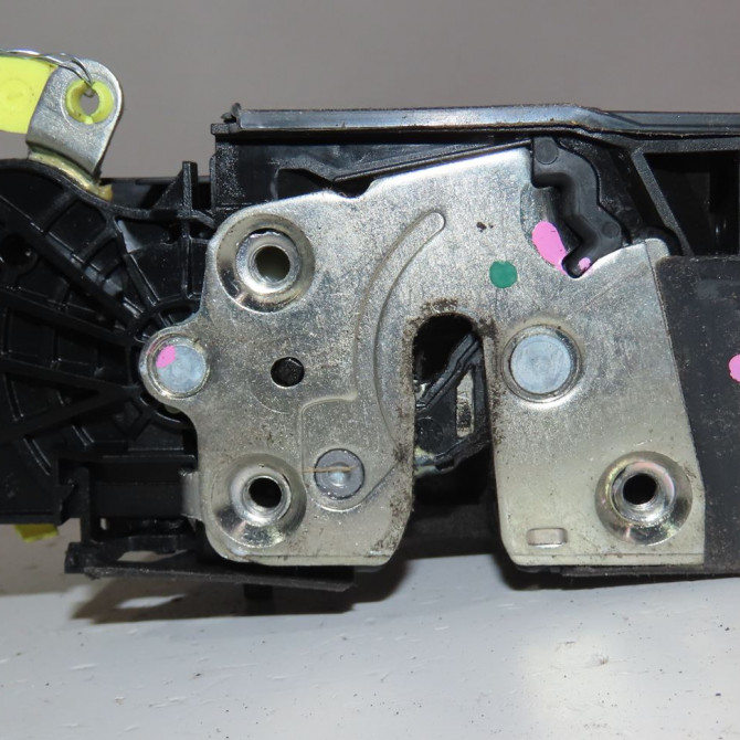 Serrure porte arg occasion  Dacia SANDERO II 1.0 sce 75 (b8jc, b8jd) (2016)   825033585R  1