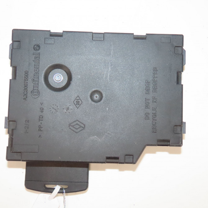 Lecteur de carte occasion  Renault CLIO IV (BH_) 1.5 dci 90 (2012) 5 portes   285901934R  3