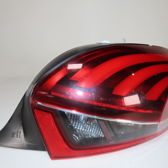 Feu arrière droit occasion  Peugeot 208 I (CA_, CC_) 1.4 vti (2012)   9672628380  1