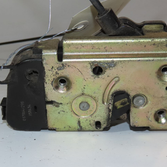 Serrure porte ard occasion  Renault ESPACE IV (JK0/1_) 1.9 dci (jk0u) (2003-2005) 5 portes   8200017964  1