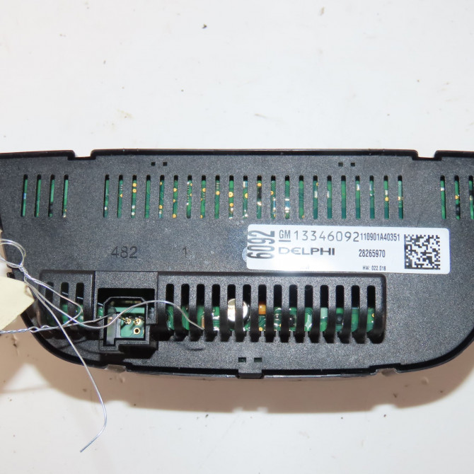 Commande de chauffage occasion  Opel ASTRA J (P10) 1.3 cdti (68) (2009-2015) 5 portes   13435154  3