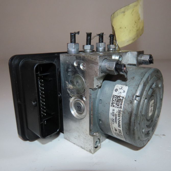 Unité hydraulique ABS occasion  Peugeot 208 II (UB_, UP_, UW_, UJ_) 1.2 puretech 100 (2019) 5 portes   1685570580  4