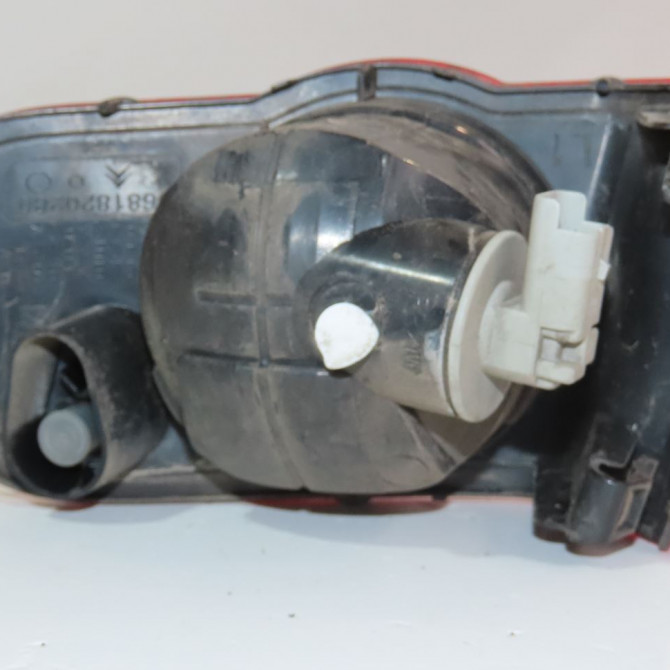 Feu brouillard arrière gauche occasion  Citroën C3 PICASSO (SH_) 1.6 hdi (2009) 5 portes   6350HJ  2