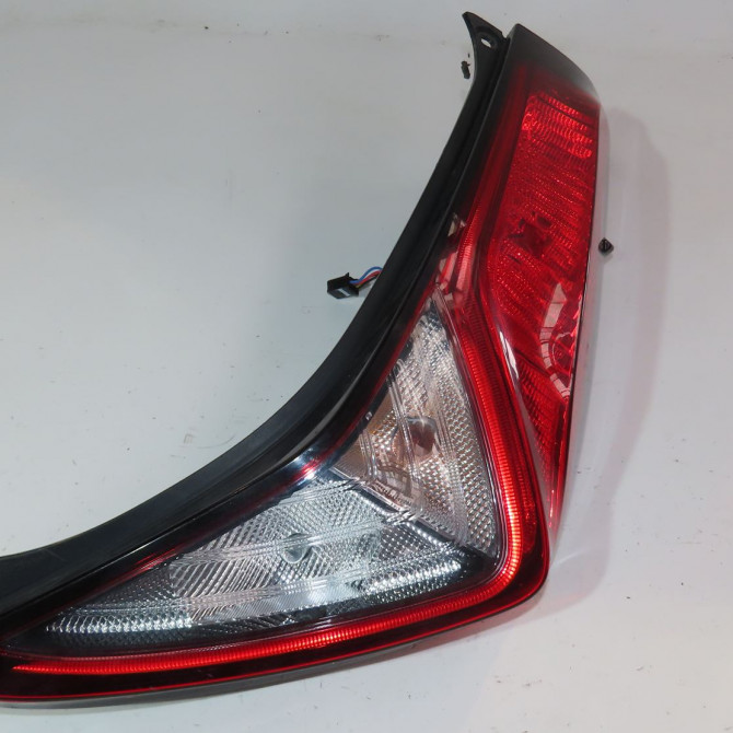 Feu arrière droit occasion  Toyota AYGO (_B4_) 1.0 vvti (kgb40) (2018)   815500H230  1