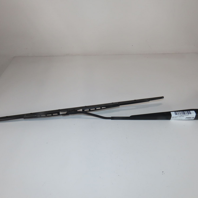 Bras essuie-glace avant gauche occasion  Suzuki SX4 S-CROSS (JY) 1.6 ddis allgrip (akk 416d) (2013)   3831061M00  1