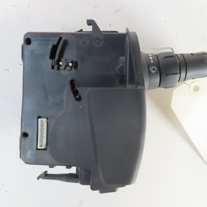 Commande essuie glace occasion  Renault KANGOO Express (FW0/1_) 1.5 dci 75 (fw07, fw10, fw04) (2010) 4 portes   8201577535  1