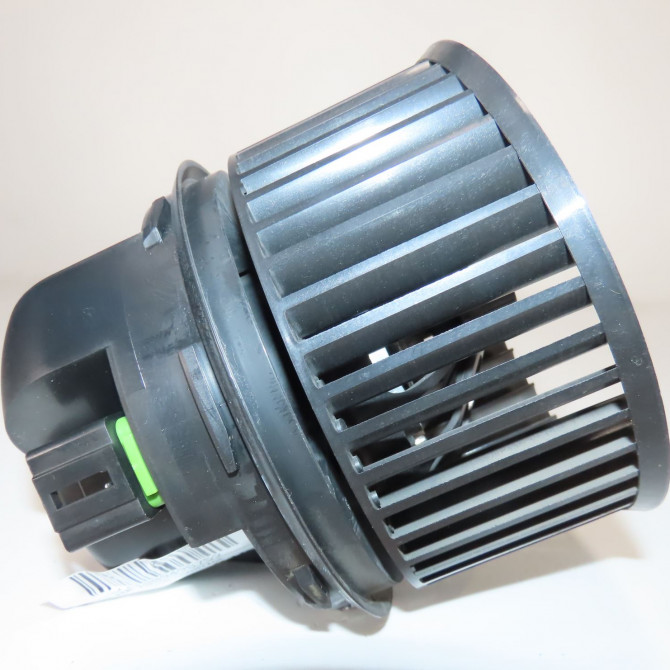 Moteur ventilateur chauffage occasion  Volvo V40 3/5 portes (525) T2 gtdi (2013-2016)   31369448  4