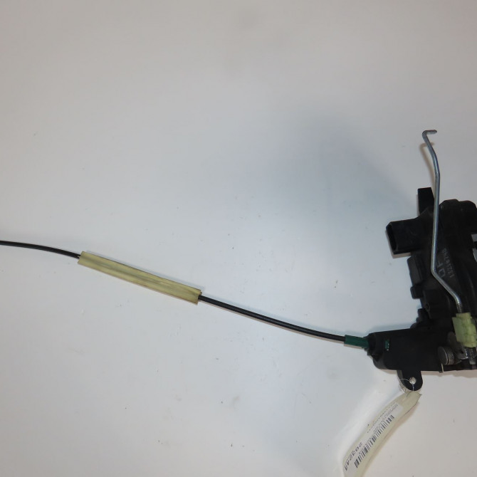 Serrure porte avg occasion  OPEL ZAFIRA II Phase 1 07-2005->12-2007   13220371  1