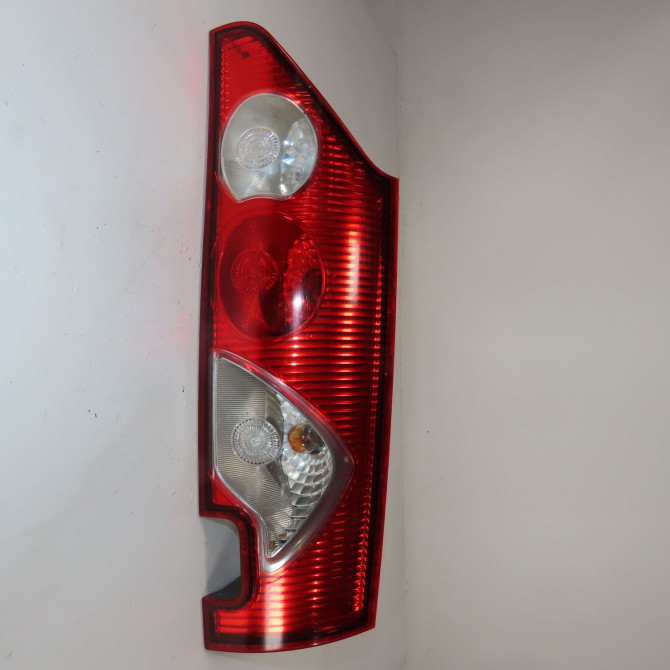 Feu arrière gauche occasion  Renault KANGOO Express (FW0/1_) 1.5 dci 70 (fw0a, kw0v) (2008) 4 portes   8200419949  1