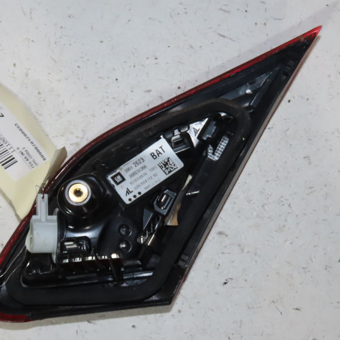 Feu arrière interieur gauche occasion  Opel CORSA E (X15) 1.4 (08, 68) (2014)   13454500  3