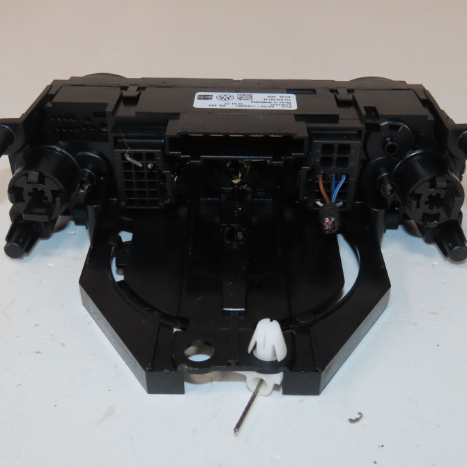 Commande de chauffage occasion  Volkswagen vw UP! (121, 122, BL1, BL2, BL3, 123) 1.0 (2011-2020)   1S0820045AEOQP  3