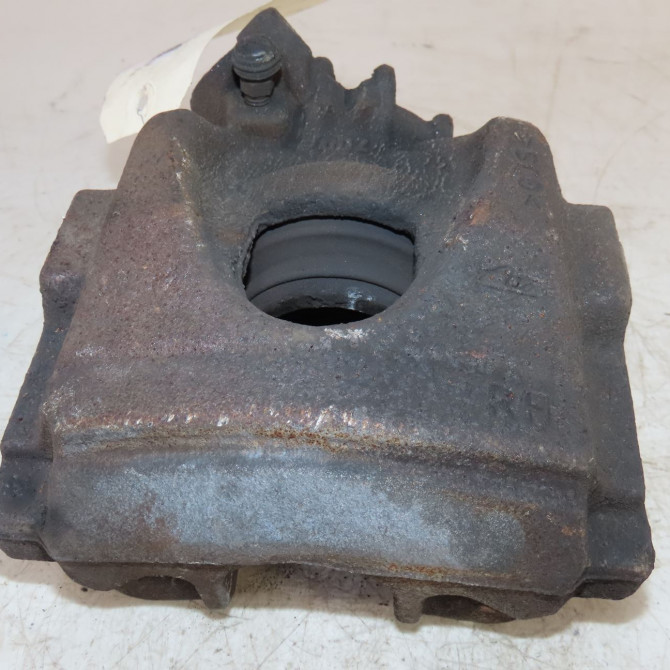 Etrier de frein avant droit occasion  Peugeot 508 I (8D_) 2.0 hdi hybrid4 awc (2010-2018)   4401R7  2