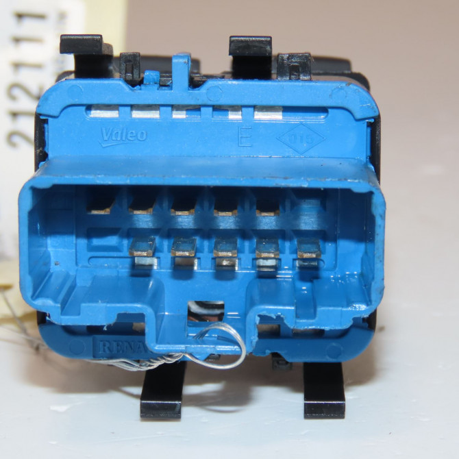 Commande lève-glace porte avant gauche occasion  Renault TRAFIC II Camionnette (FL) 2.0 dci 90 (fl0h) (2006)   8200108269  2