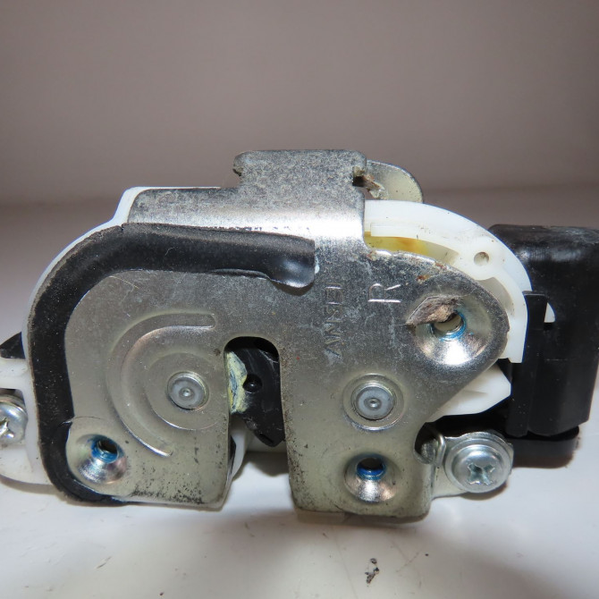 Serrure porte avd occasion  Peugeot 4007 (VU_, VV_) 2.2 hdi (2007-2013)   9136CQ  3