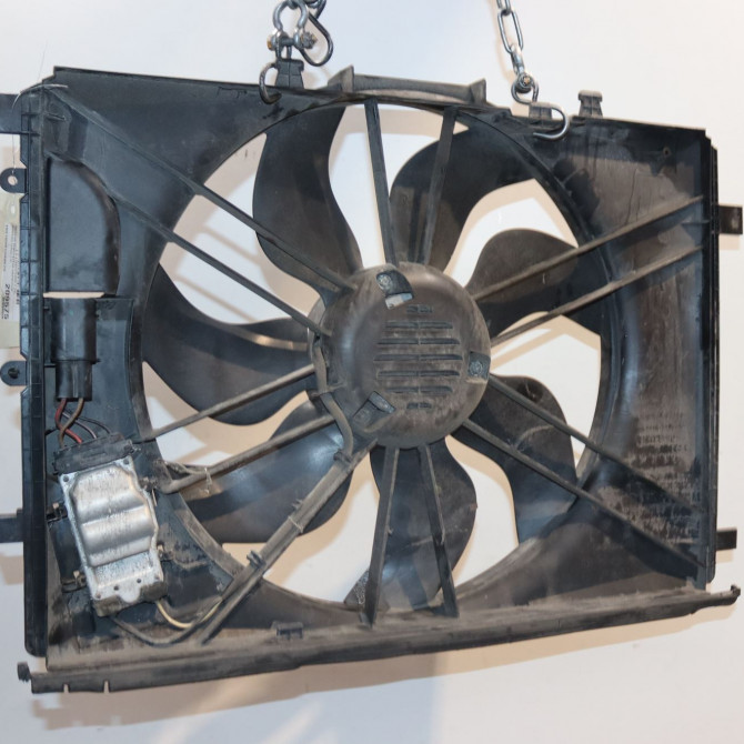 Moteur ventilateur radiateur occasion  Mercedes-benz CLASSE C (W204) C 220 cdi (204.008) (2007-2008) 4 portes   2049066802  2
