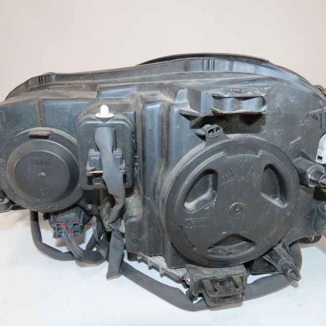 Phare droit occasion  Volvo XC90 I (275) D5 awd (2005-2010)   31111187  3