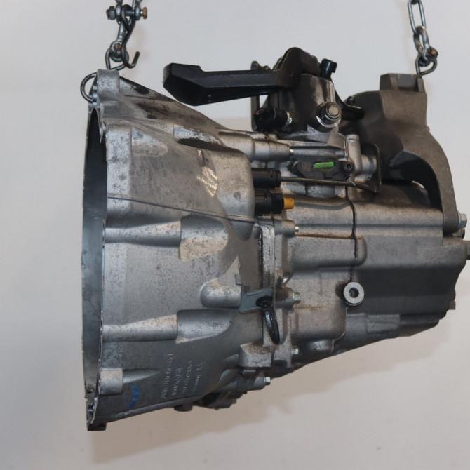 Boîte à vitesse mecanique occasion  Volvo V40 3/5 portes (525) T2 gtdi (2013-2016)   CV6R7002SC  3