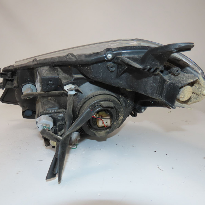 Phare droit occasion  Toyota YARIS (_P13_) 1.0 (ksp130_) (2010)   811300D810  2