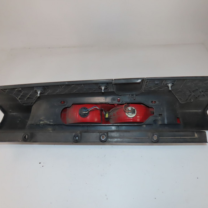 Feu arrière gauche occasion  Renault TRAFIC II Autobus/Autocar (JL) 2.0 dci 115 (2006)   8200415250  2