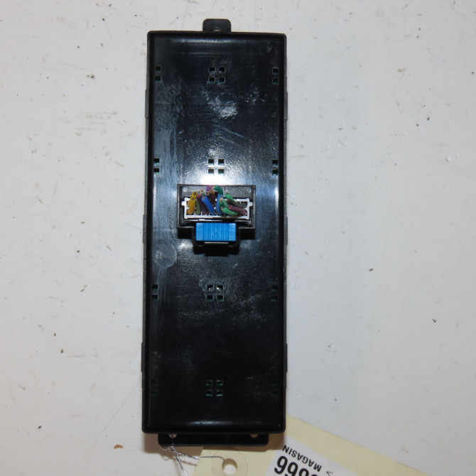 Commande lève-glace porte avant gauche occasion  Opel ANTARA A (L07) 2.2 cdti (2010-2015)   20968462  2