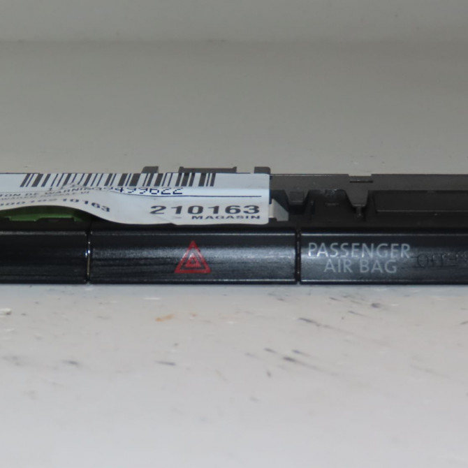 Bouton de warning occasion  Volkswagen vw PASSAT B8 Variant (3G5, CB5) 2.0 tdi (2014)   3G0927132AWHS  1