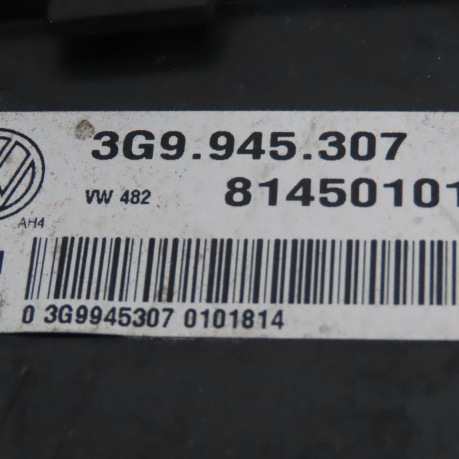 Feu arrière interieur gauche occasion  Volkswagen vw PASSAT B8 Variant (3G5, CB5) 2.0 tdi (2014)   3G9945307D  3