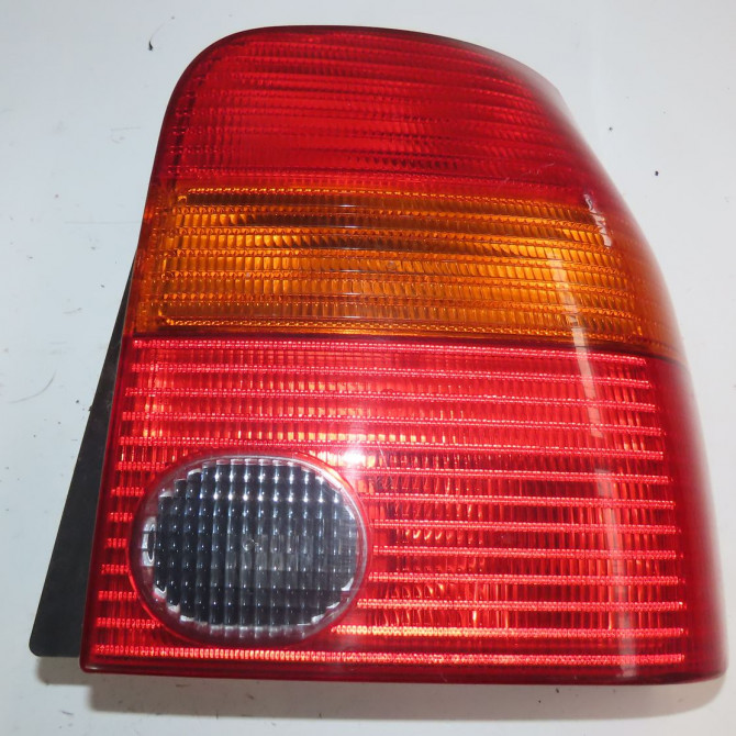 Feu arrière droit occasion  Seat AROSA (6H1) 1.0 (1997-2004)   6H0945112D  1
