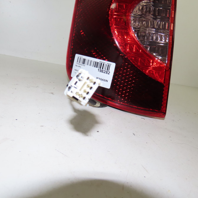 Feu arrière gauche occasion  Nissan NOTE (E11, NE11) 1.5 dci (2010-2012)   26555BH00B  2