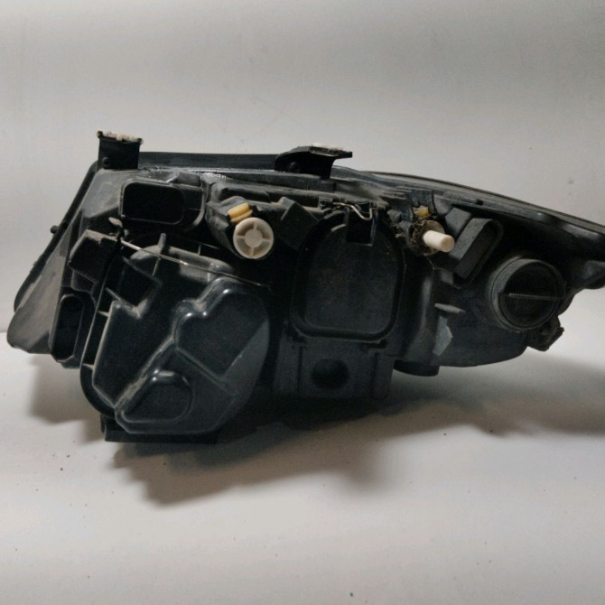Phare droit occasion  B.M.W. SERIE 3 V Phase 1 TOURING 09-2005->09-2008   63116942748  3
