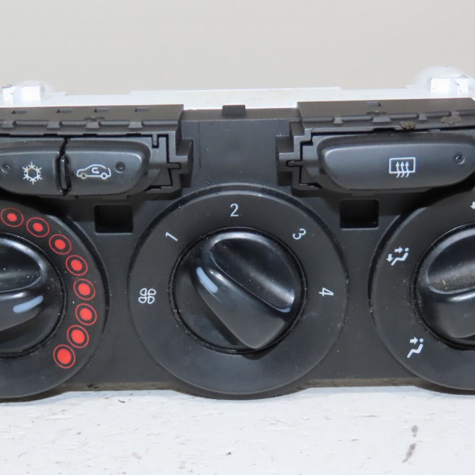 Commande de chauffage occasion  Opel CORSA E (X15) 1.4 (08, 68) (2014)   39021463  1
