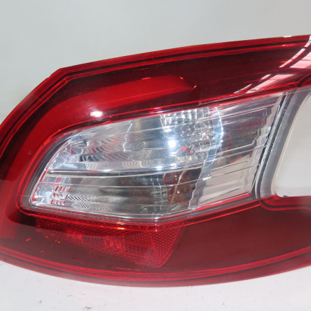 Feu arrière droit occasion  Peugeot 308 II (LB_, LP_, LW_, LH_, L3_) 1.6 hdi (2013-2021)   9677817580 