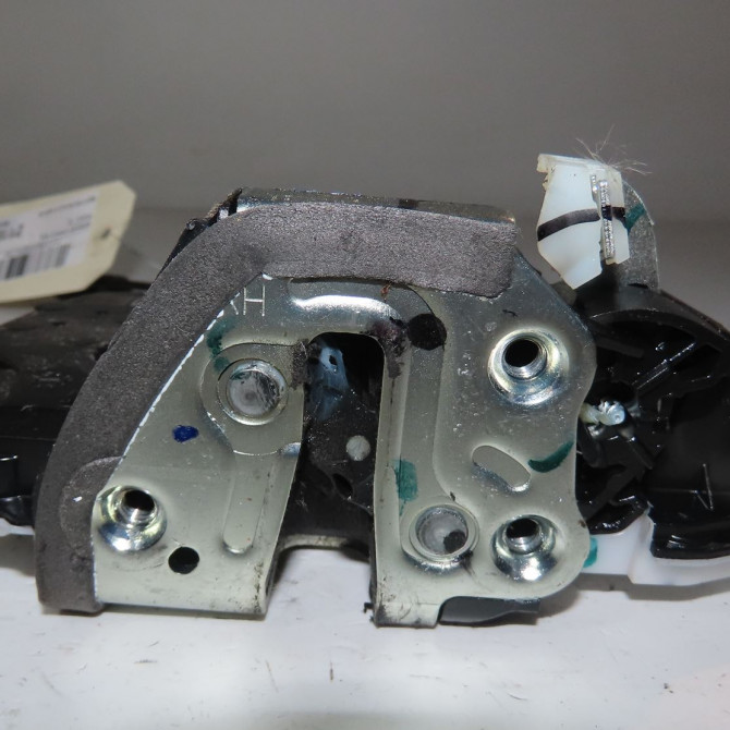 Serrure porte avd occasion  Peugeot 108 1.0 vti 72 (2018)   B001173680  1