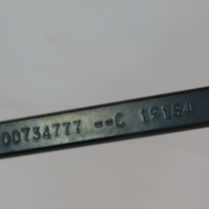 Bras essuie-glace avant droit occasion  Renault MASTER III Camionnette (FV) 2.3 dci 135 fwd (fv0n, fv08) (2014)   288815246R  2