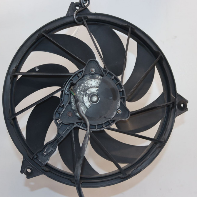 Moteur ventilateur radiateur occasion  Peugeot 206+ (2L_, 2M_) 1.4 hdi eco 70 (2009-2013) 5 portes   1253R7  2
