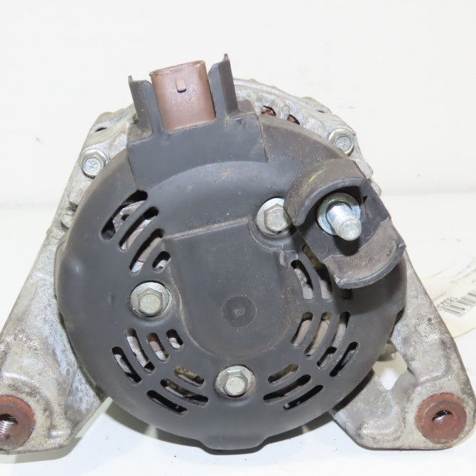 Alternateur occasion  Opel CORSA E (X15) 1.4 turbo (08, 68) (2014-2019)   13585666  3